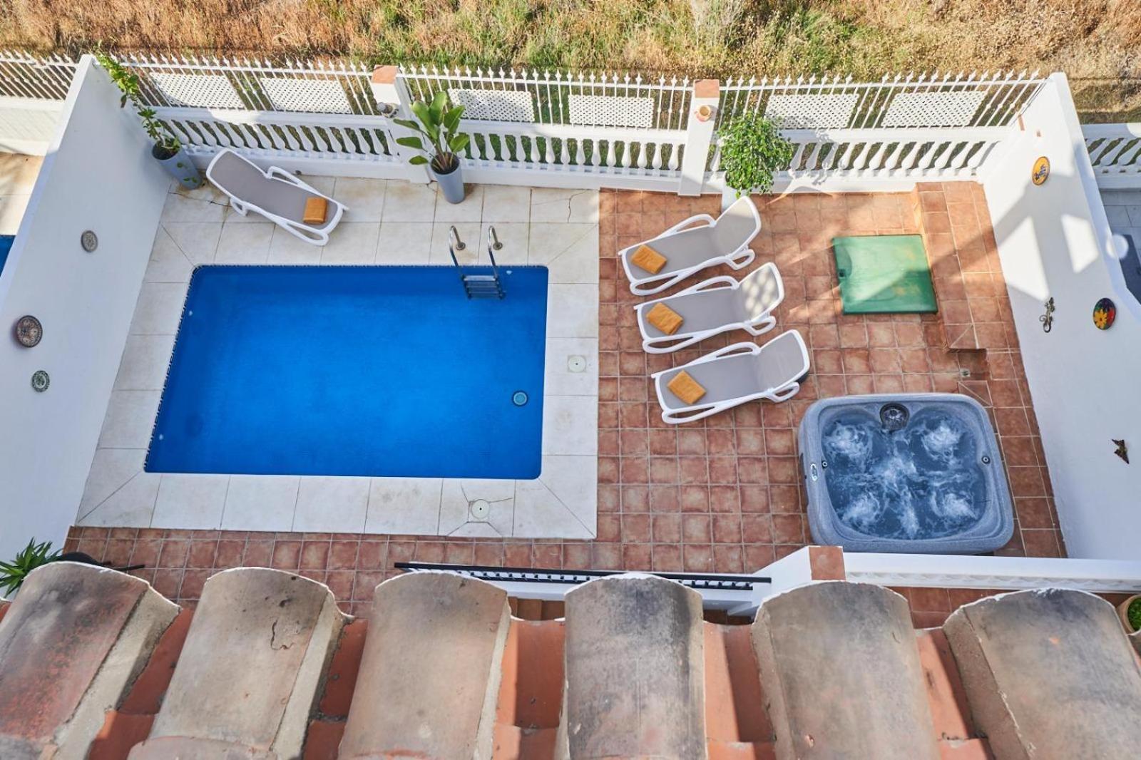 Pura - Private Jacuzzi & Heated Pool Semesterbostad *