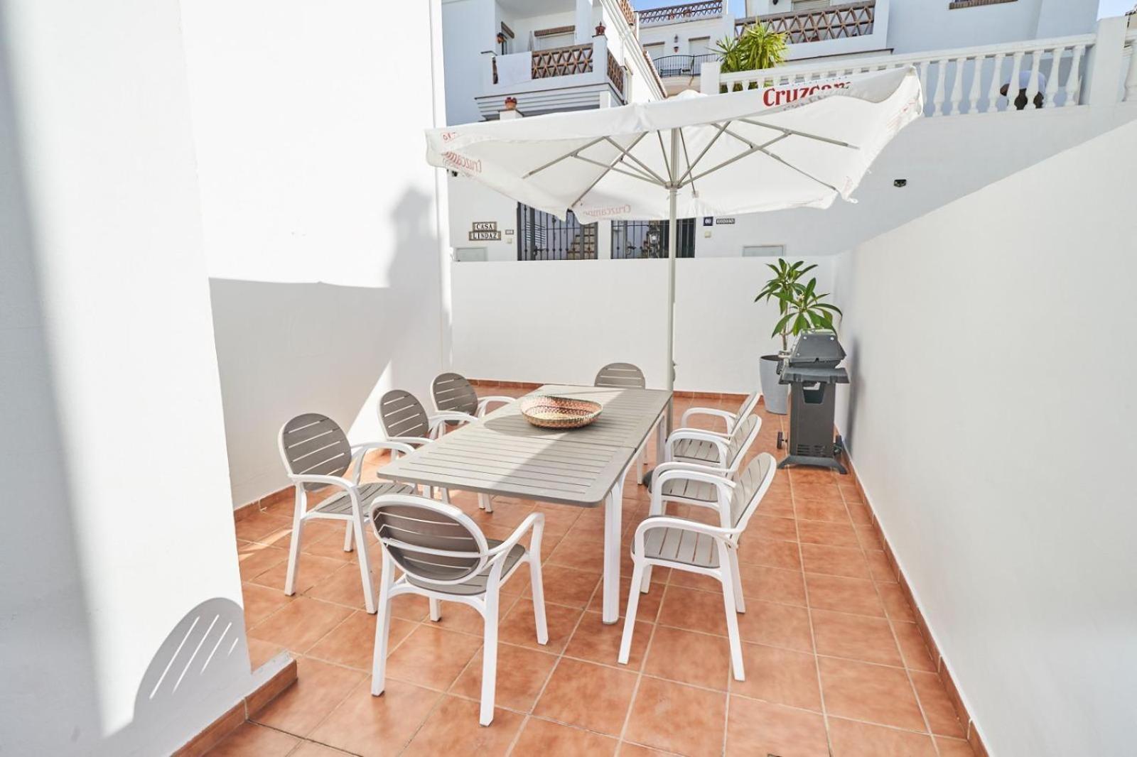 Semesterbostad Pura - Private Jacuzzi & Heated Pool