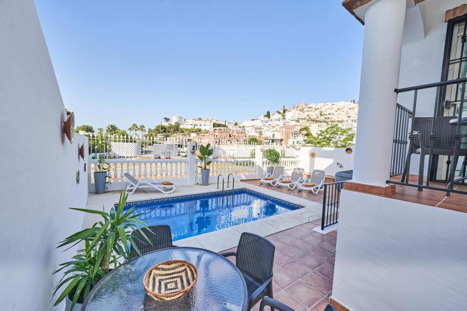 Pura - Private Jacuzzi & Heated Pool Semesterbostad Nerja